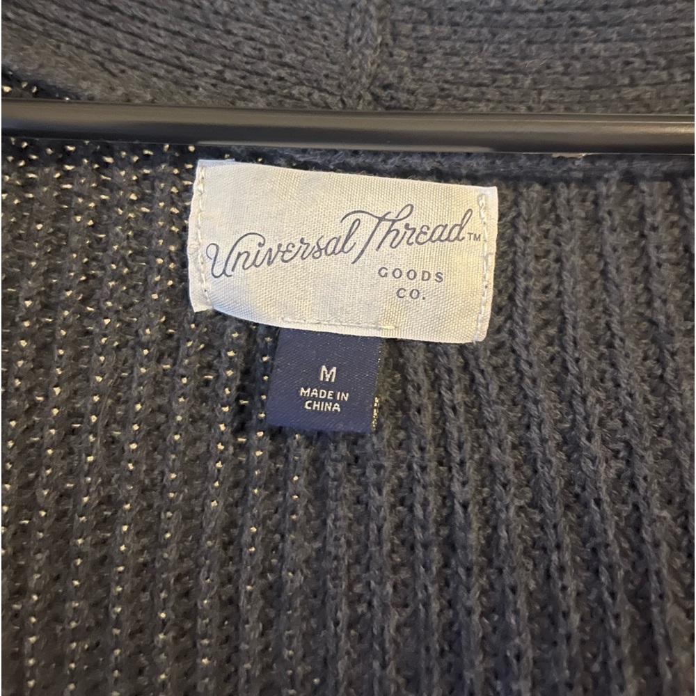 Target. Universal Thread brand. Size medium. charcoal grey cardigan. Like new💓